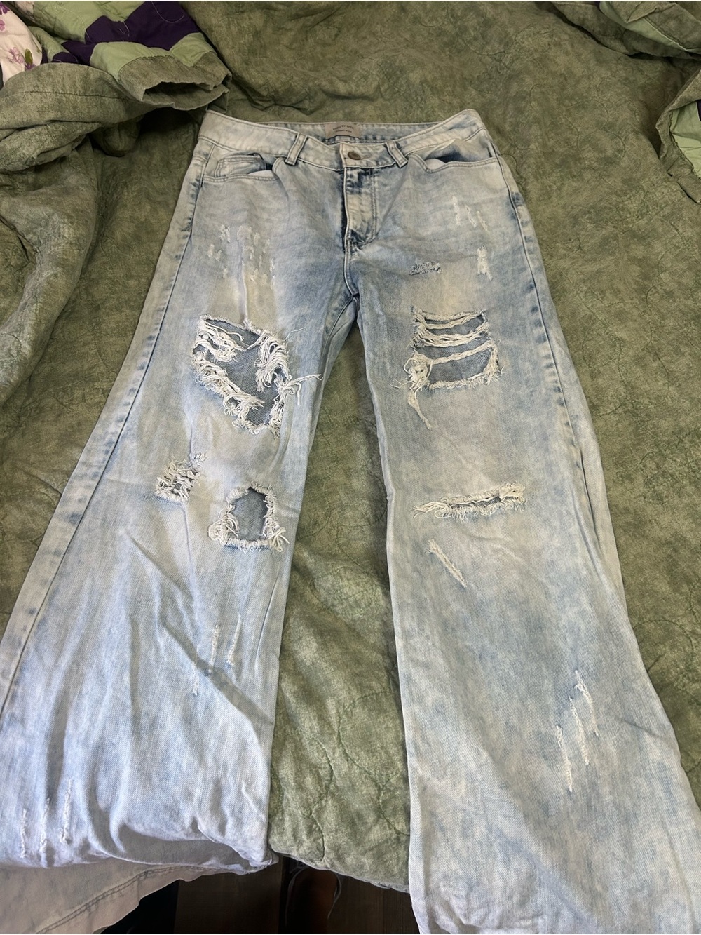 Light Wash Distressed Wide-Leg Jeans for Women